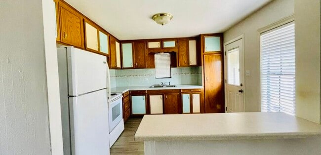 Photo - 1400 Vine Ave