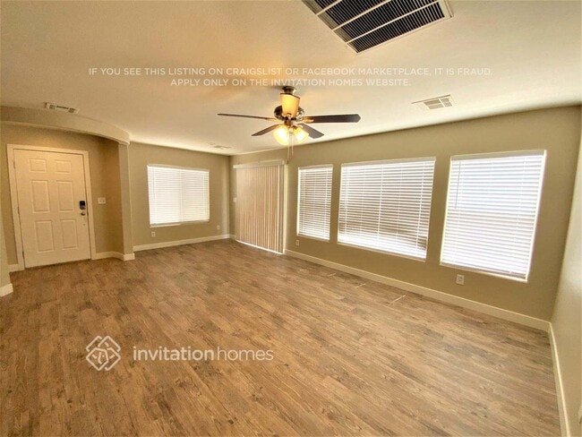 Photo - 863 Blue Rosalie Pl