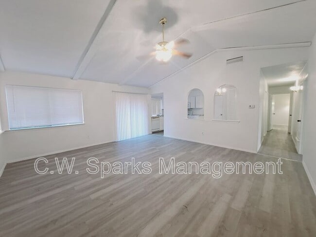 Photo - 3517 Hillridge Dr