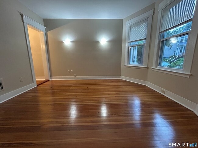 Photo - 37 Pardee Pl