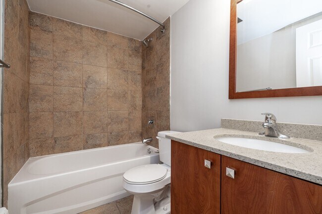 Photo - 230 Oak St Unit 1810