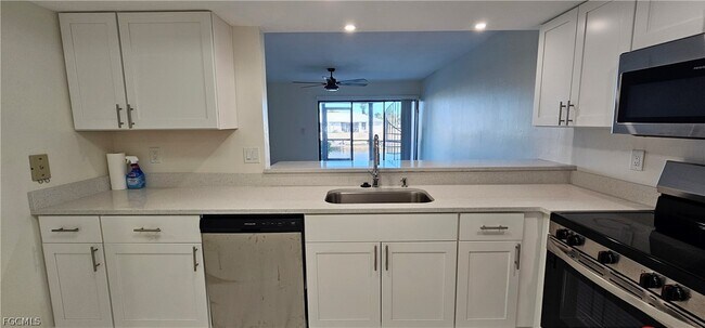 Photo - 521 SW 47th Terrace Unit 101