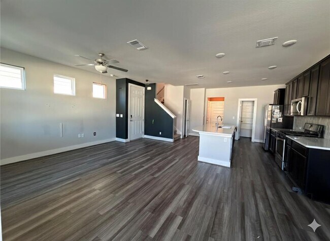 Building Photo - 7312 Acela Trl