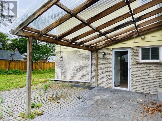 Photo - 10 Southdale Dr