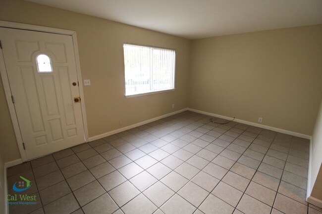 Photo - $3,295 2 Bedroom 1.5 Bath Bi-Level Town home Unit A