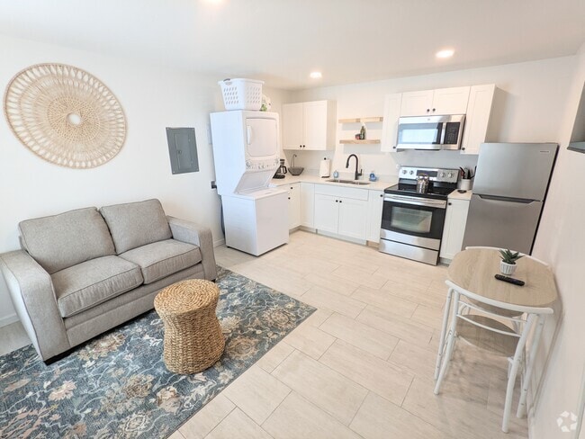 Building Photo - 2157 Bougainvillea St Rental