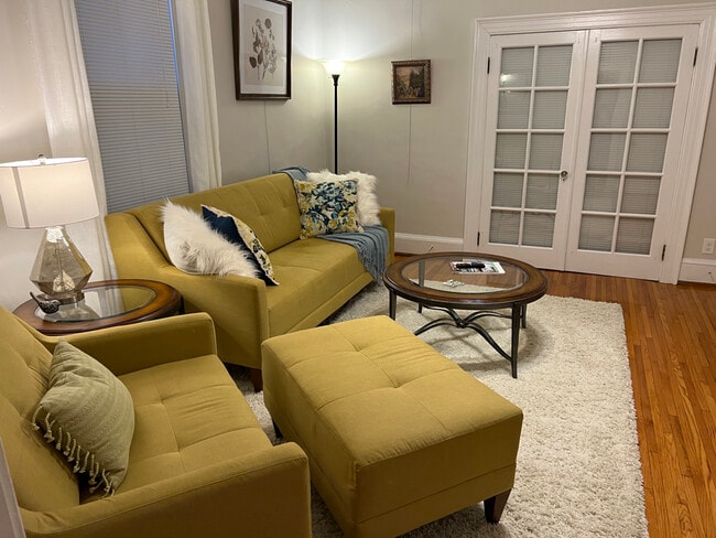 Photo - 409 Euclid Ave Unit Fully Furnished Suite A