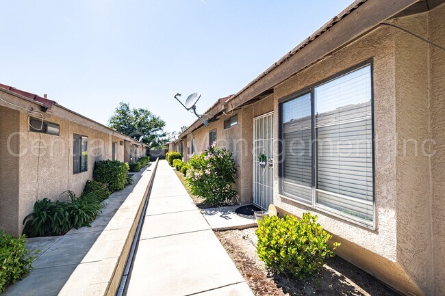 Photo - 4205 Kilterbury Ln Unit Apt A