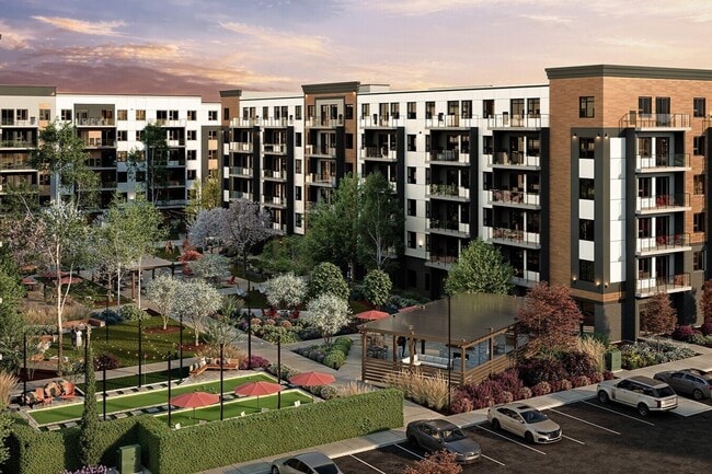 Amenity rich courtyard - Hawthorne Stratford