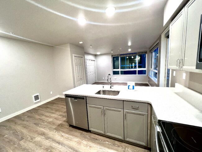 2330 Yakima Ct Unit C301