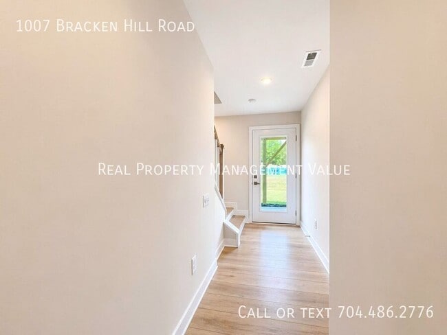 Photo - 1007 Bracken Hill Rd