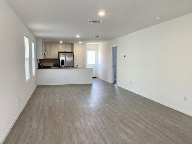 7238 Ox Pl