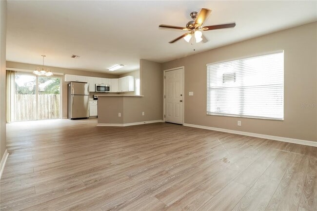 Photo - 2050 14th St S