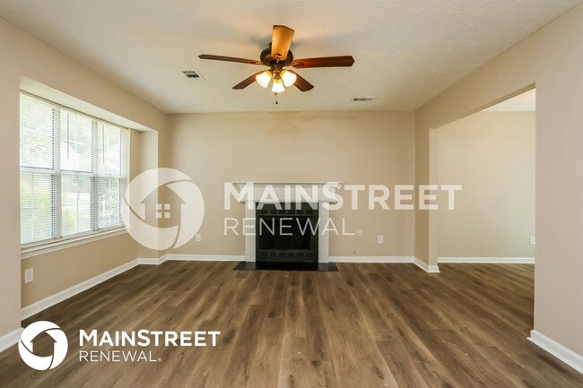 Photo - 661 Woodcrest Manor Dr