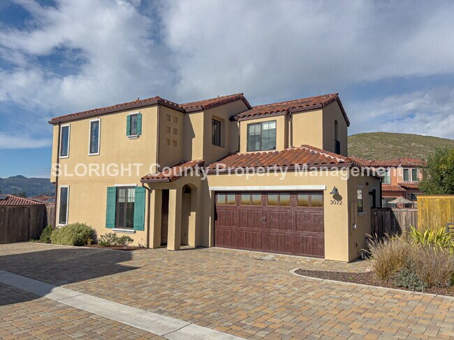 Building Photo - AVAILABLE NOW - Beautiful Home with Views in Toscano Neighborhood - 3 Bed / 2.5 Bath