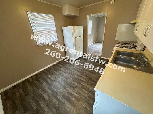 Photo - 3 Bedroom House- Section 8 OK!