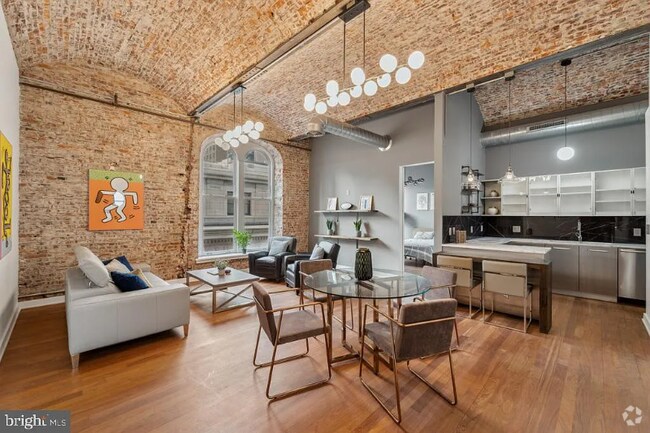 Building Photo - 105 S 12th St Rental