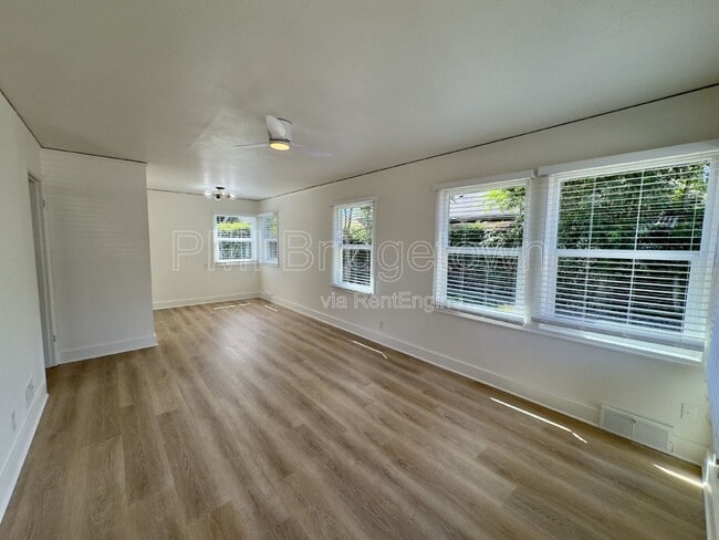 Photo - 5420 NE 13th Ave