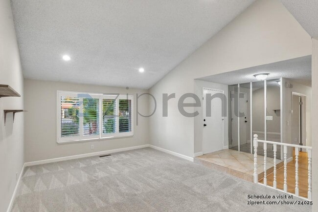 Photo - 5047 Pearl Ave