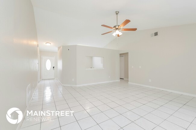 Photo - 807 Savona Pl