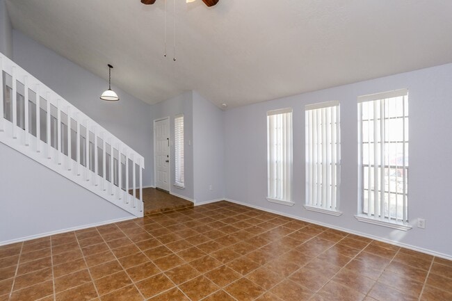 Photo - 8123 Big Oak Trail Dr