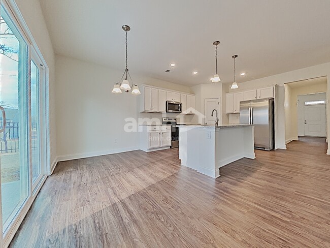 Photo - 4915 Franks Creek Way