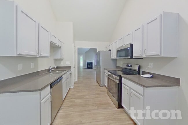 Photo - 7715 Hidden Creek Dr