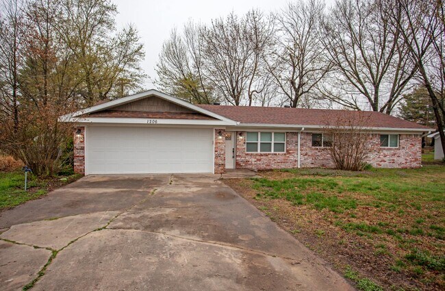 Photo - 1206 Convair St