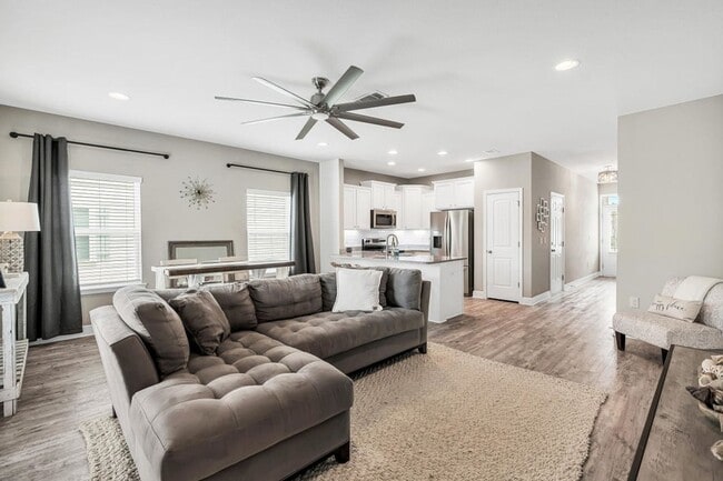 Photo - 89 Crossing Ln Unit Crossing Lane 89-  F