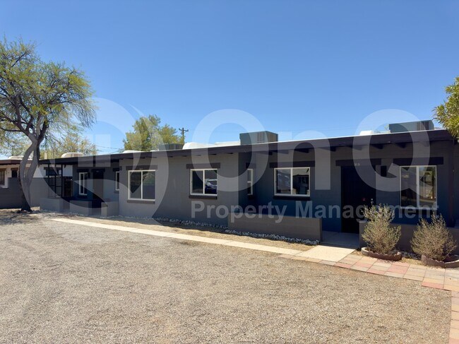 Photo - 915 N Columbus Blvd