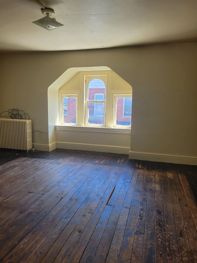 Photo - 28 S Hartley St