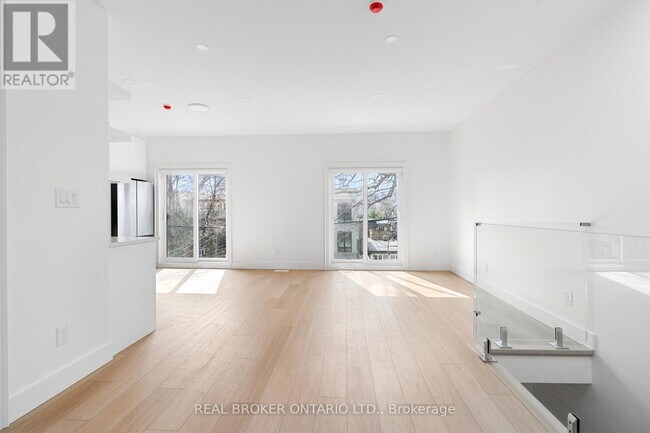 Photo - 21 Farnham Ave