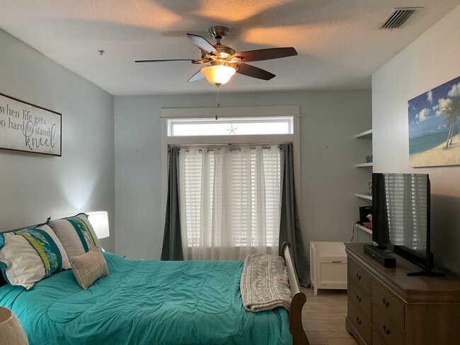 Photo - 335 Ahern St Unit 335