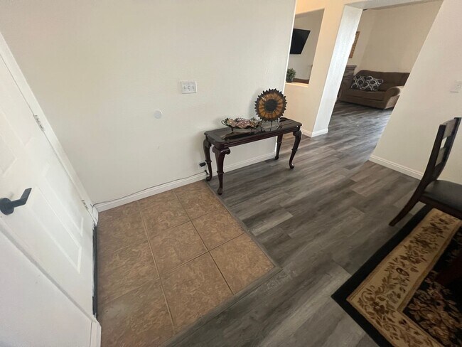 Photo - Spacious 4-Bedroom Home in Desirable Apple Valley Neighborhood