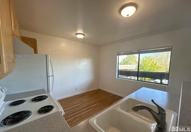 Photo - 3167 Cashill Blvd