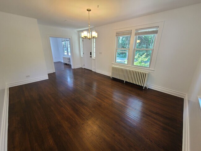 2 Beach Rd