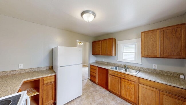 Photo - Spacious 3 Bedroom Home for Rent Near Downtown Toledo