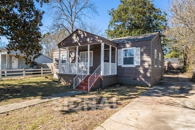 Photo - 5832 Court Q