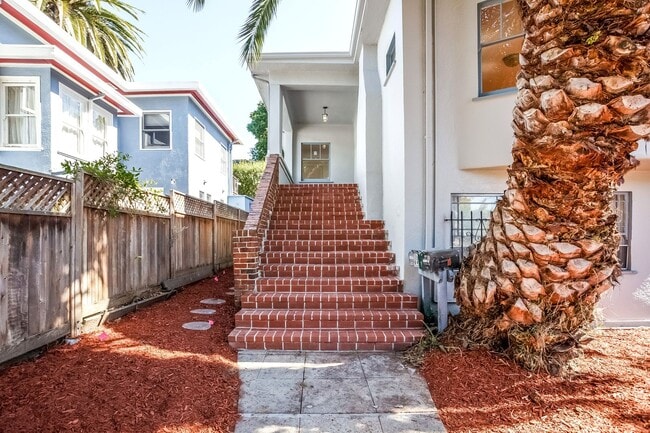 Photo - Rockridge Elmwood Home!