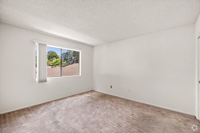 1BR, 1BA - Primary Bedroom