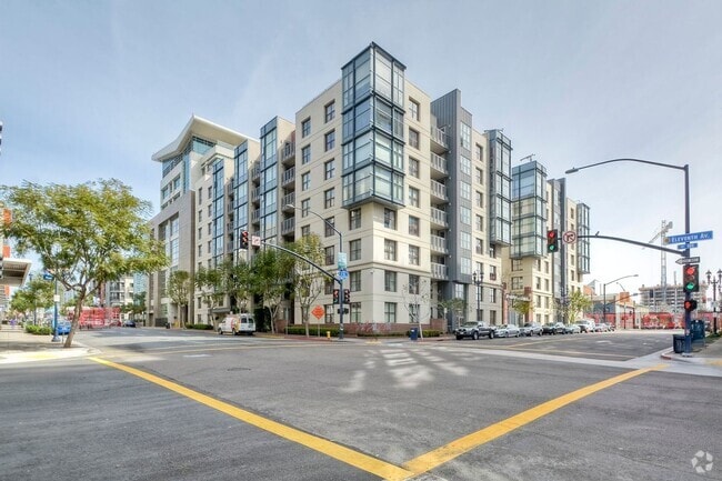 Building Photo - 1150 J St Rental
