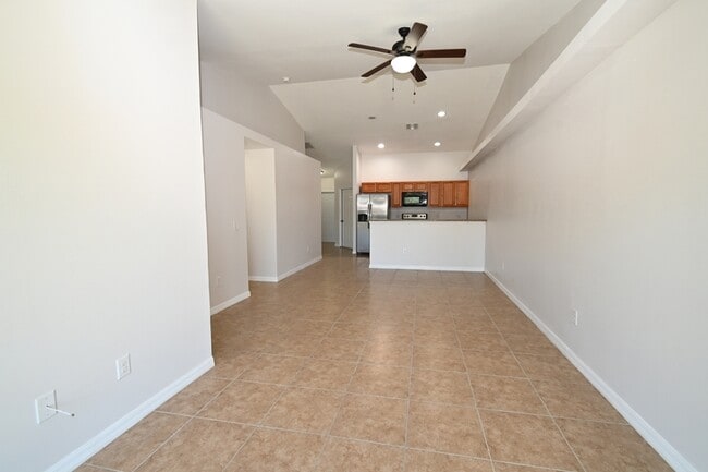 Photo - 613 SE 14th St