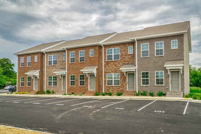 Building Photo - 123 Edgington Dr Rental