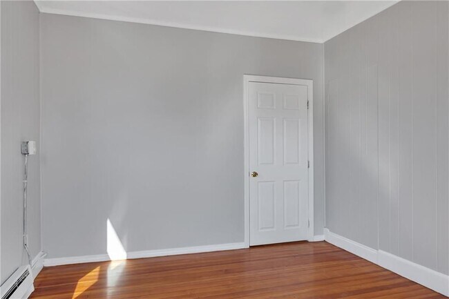 111 Pocasset Ave Unit 3