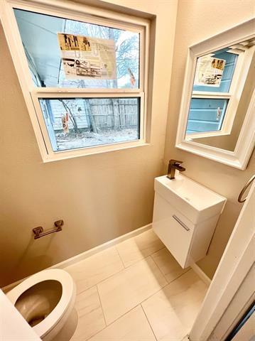 Photo - 2107 Hedgerow St