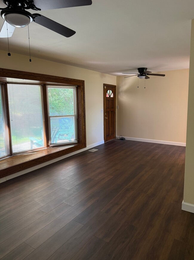 Photo - 1275 Madeleine Cir