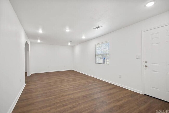 Photo - 3BR/1BA House for Rent in Jacksonville, AR!