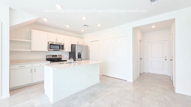 Photo - BRAND NEW TOWNHOME! AURORA at LAKEWOOD RANCH! MOVE IN READY OUTSTANDING LOCATION!
