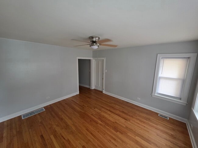 4439 N Mango Ave Unit 1st floor