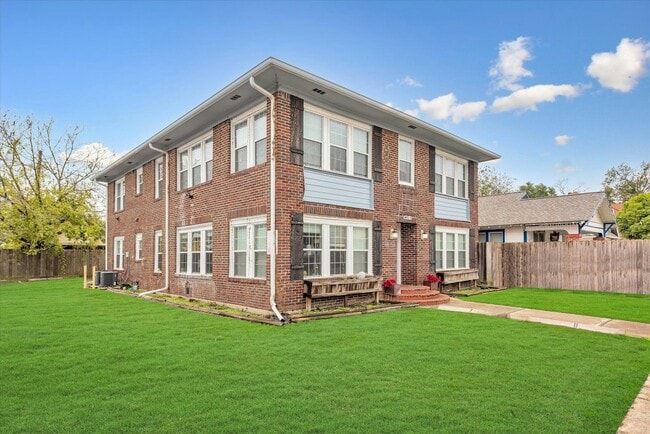 Photo - 4114 Lamar St